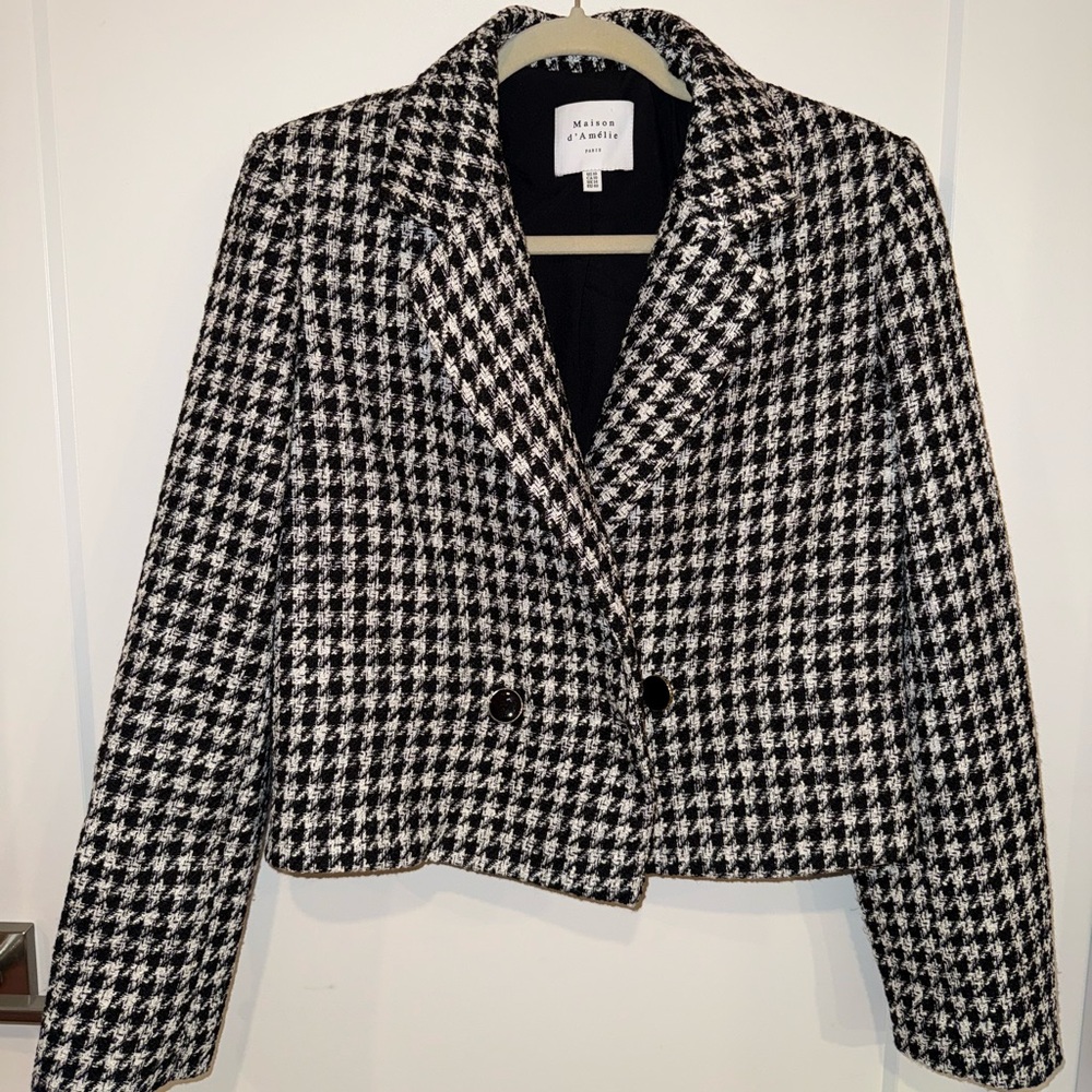 Maison d’Amelie Black and White Blazer